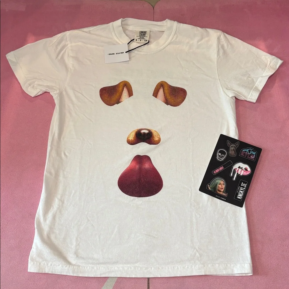 KING KYLIE Exclusive LA Pop Up Snapchat Tee & Stickers sheet